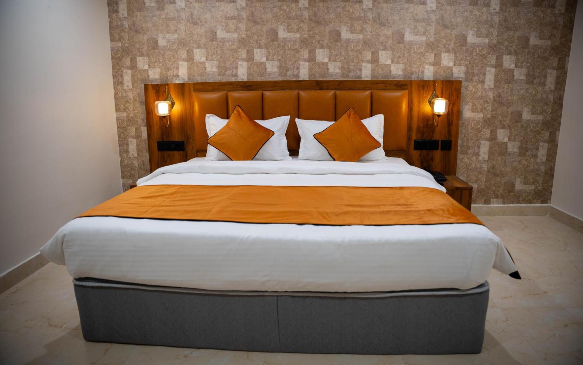 Hotel Orange Bhubaneswar Exterior photo
