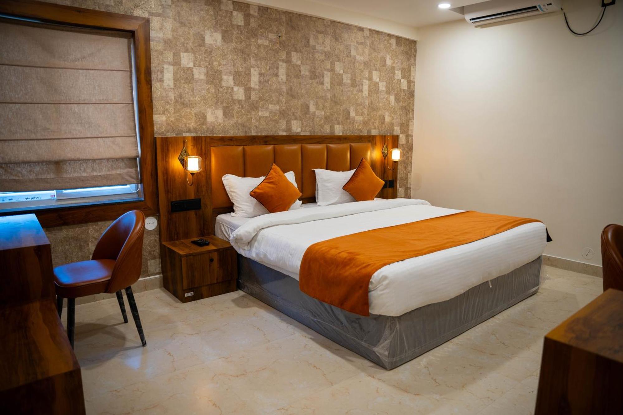 Hotel Orange Bhubaneswar Exterior photo