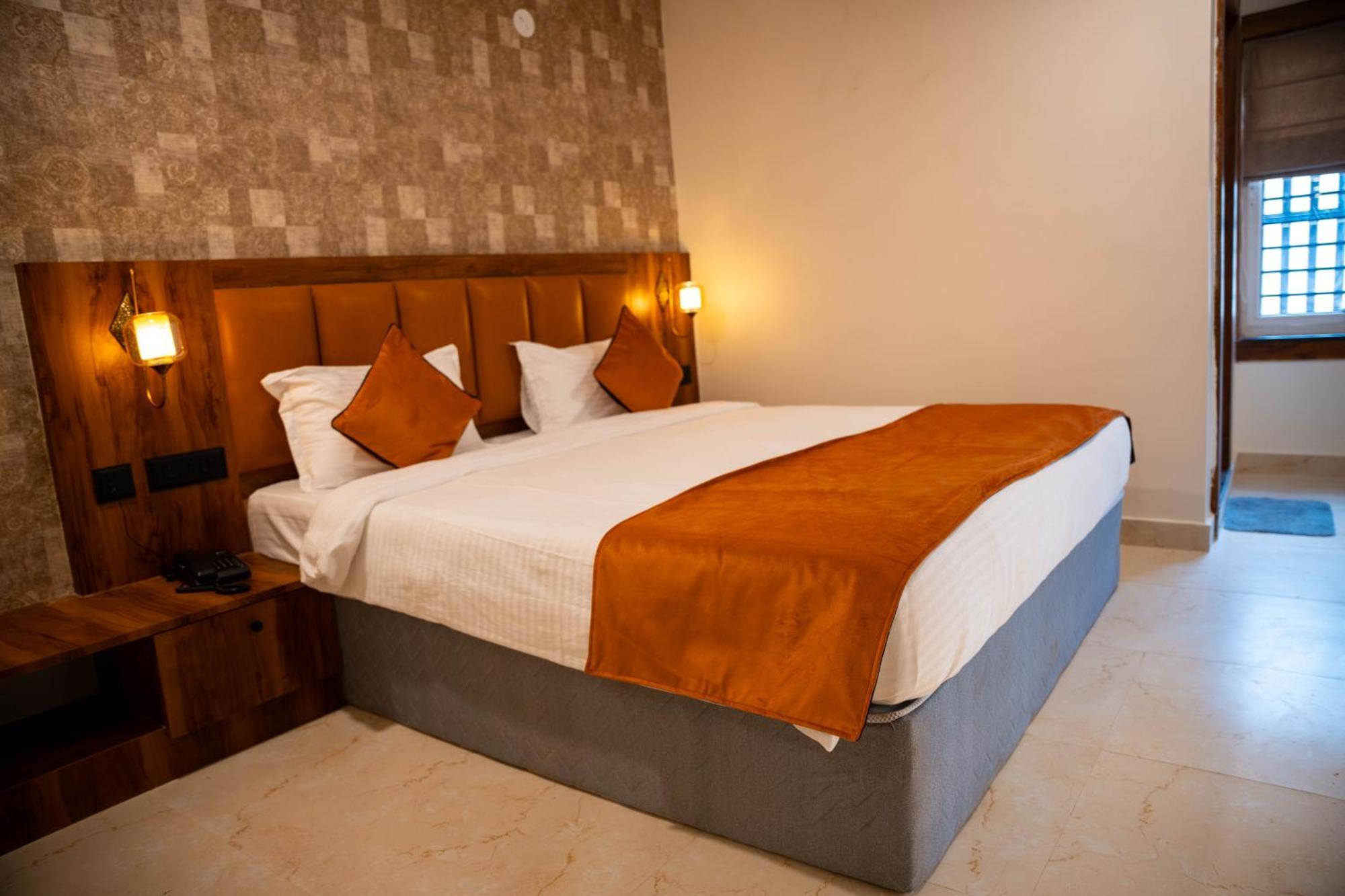 Hotel Orange Bhubaneswar Exterior photo