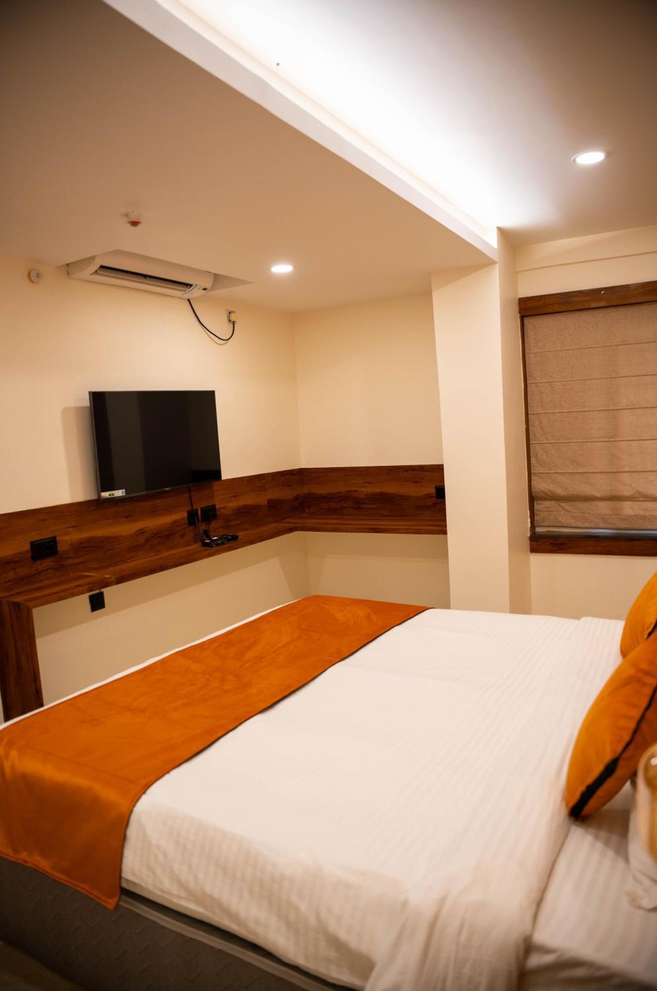 Hotel Orange Bhubaneswar Exterior photo