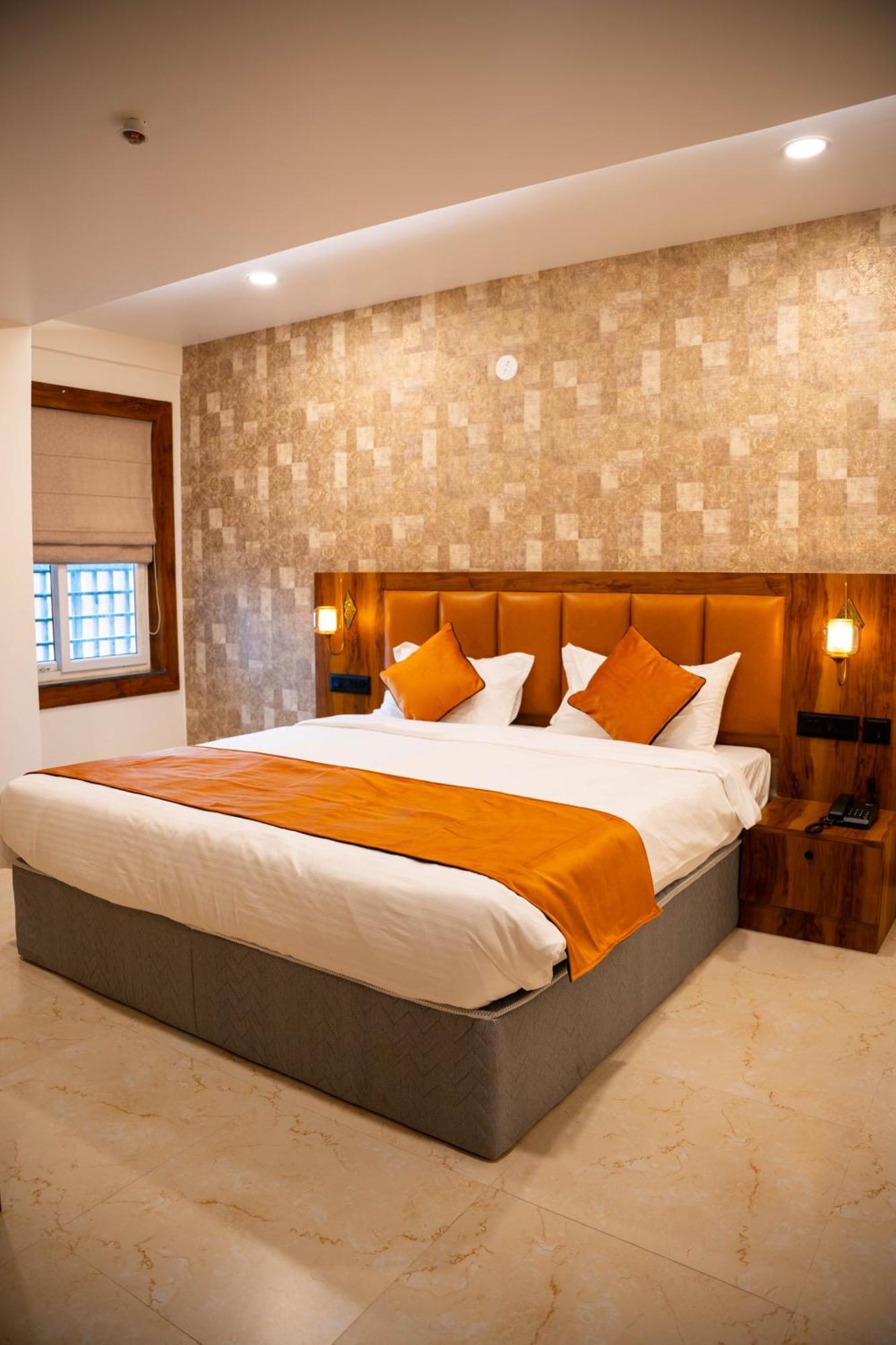 Hotel Orange Bhubaneswar Exterior photo