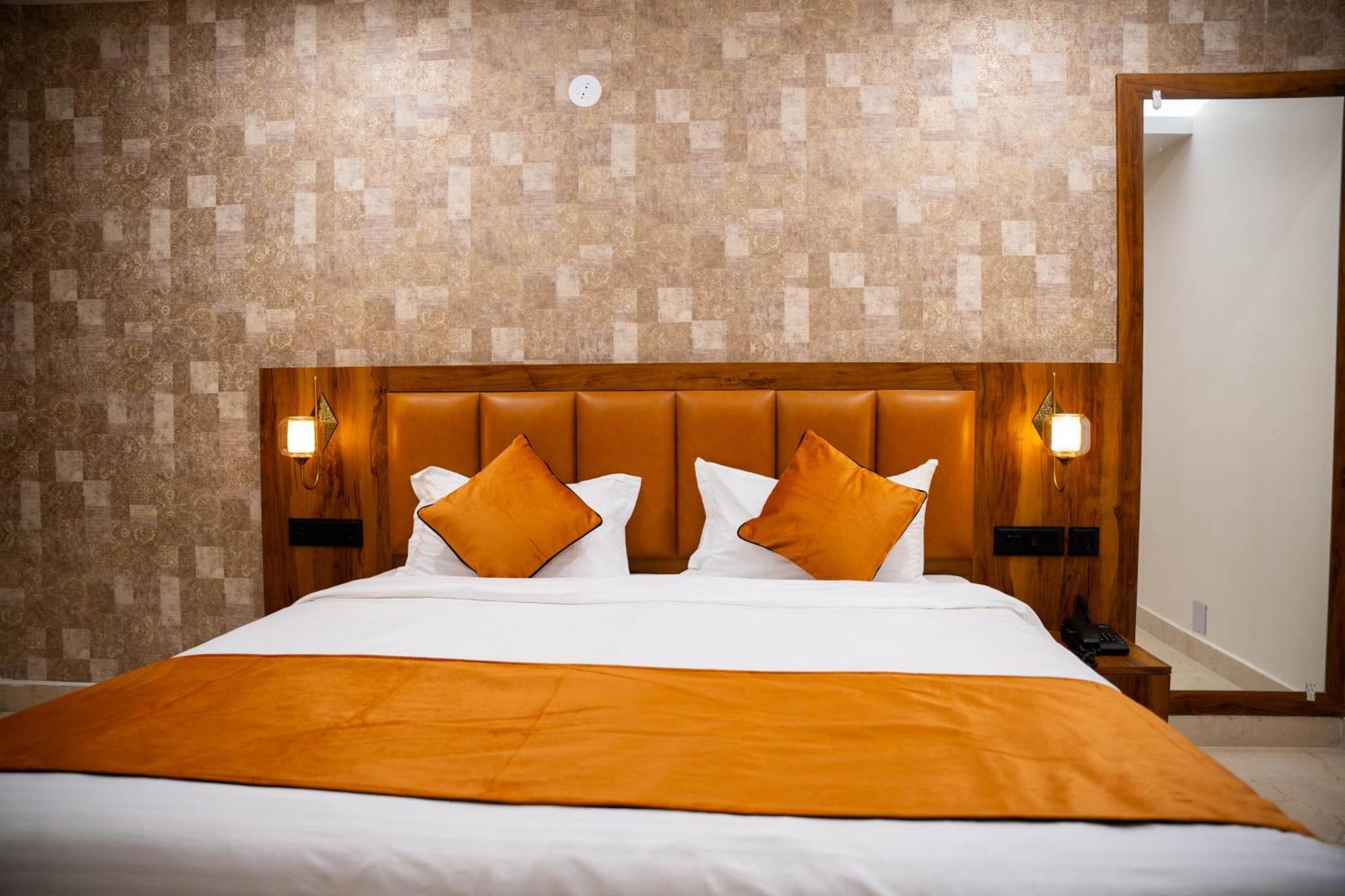 Hotel Orange Bhubaneswar Exterior photo